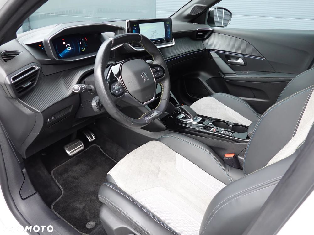 Peugeot 208 Elektromotor 136 GT Pack - 11