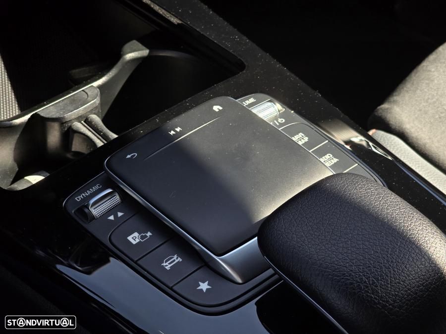 Mercedes-Benz CLA 180 d Shooting Brake 7G-DCT AMG Line - 39