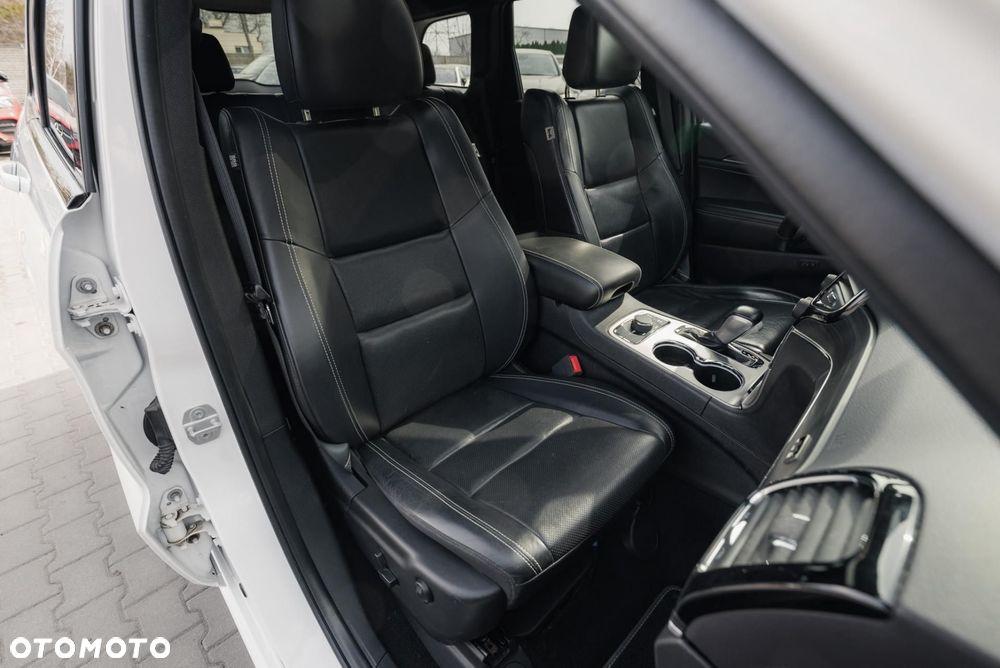 Jeep Grand Cherokee - 15