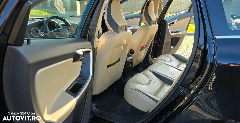 Volvo XC 60 D5 AWD Aut. RDesign - 9