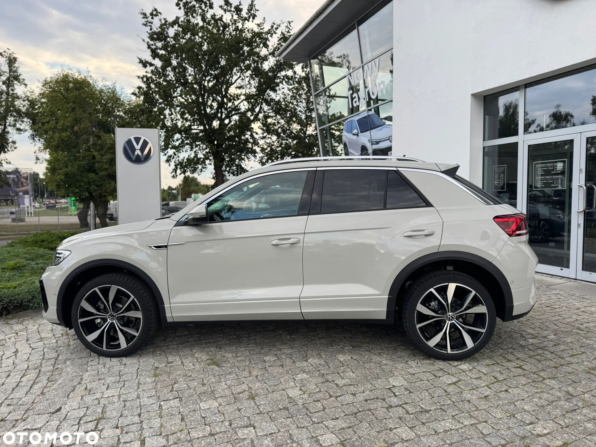 Volkswagen T-Roc 1.5 TSI R-Line Plus DSG - 8