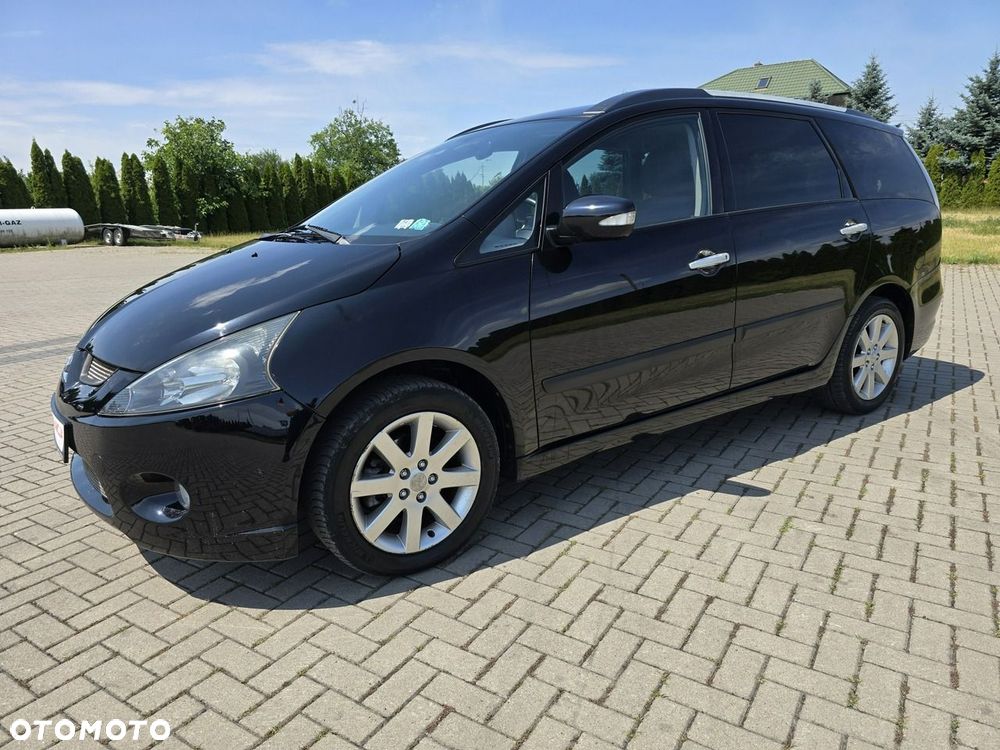 Mitsubishi Grandis - 7