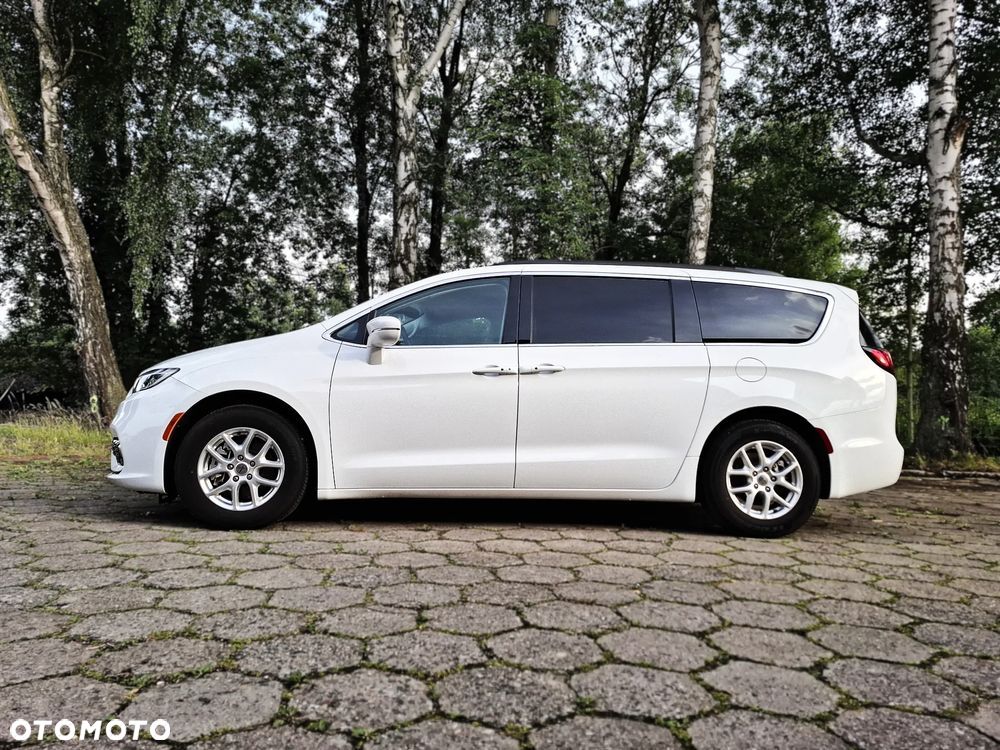 Chrysler Pacifica - 3
