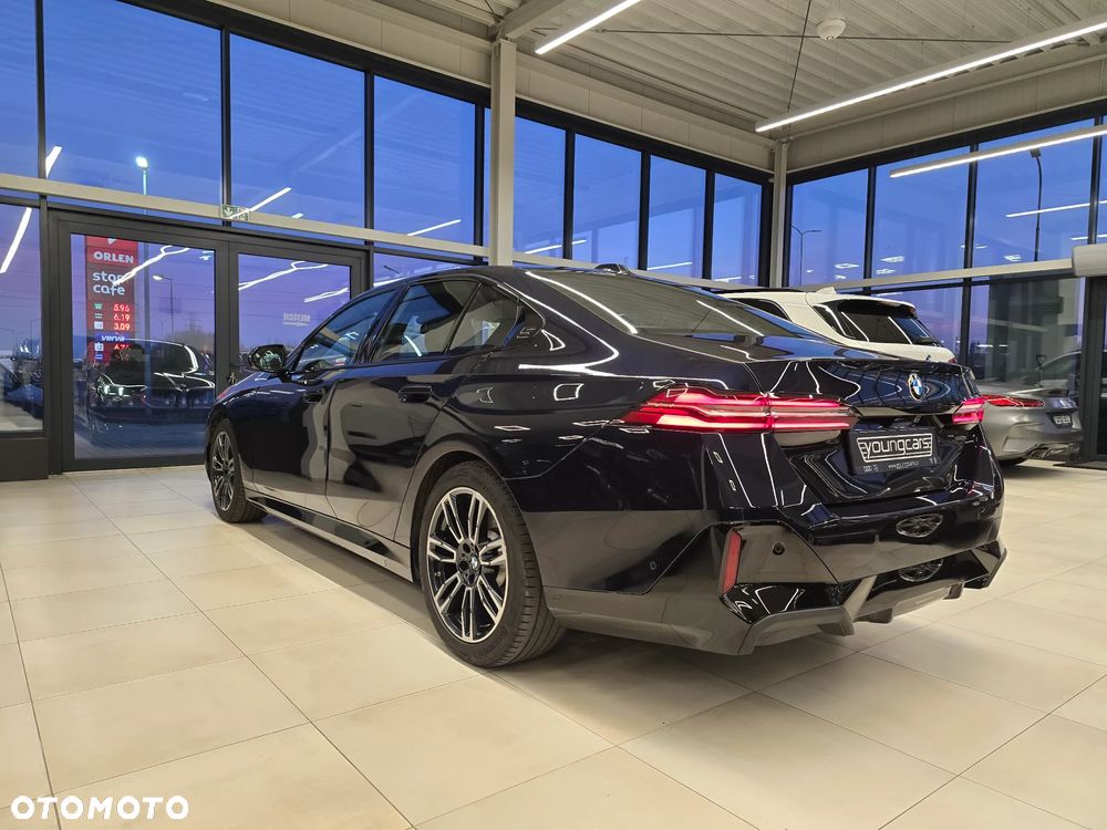 BMW Seria 5 520d xDrive - 8