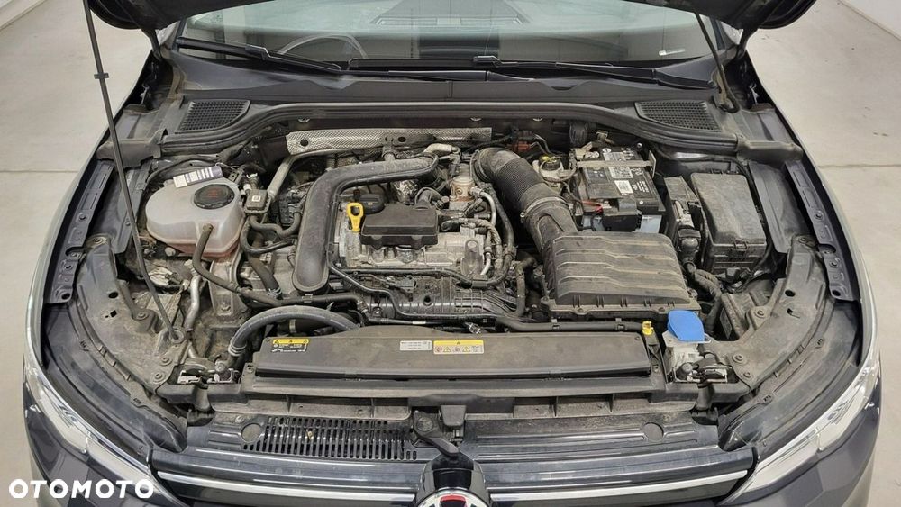 Volkswagen Golf - 24