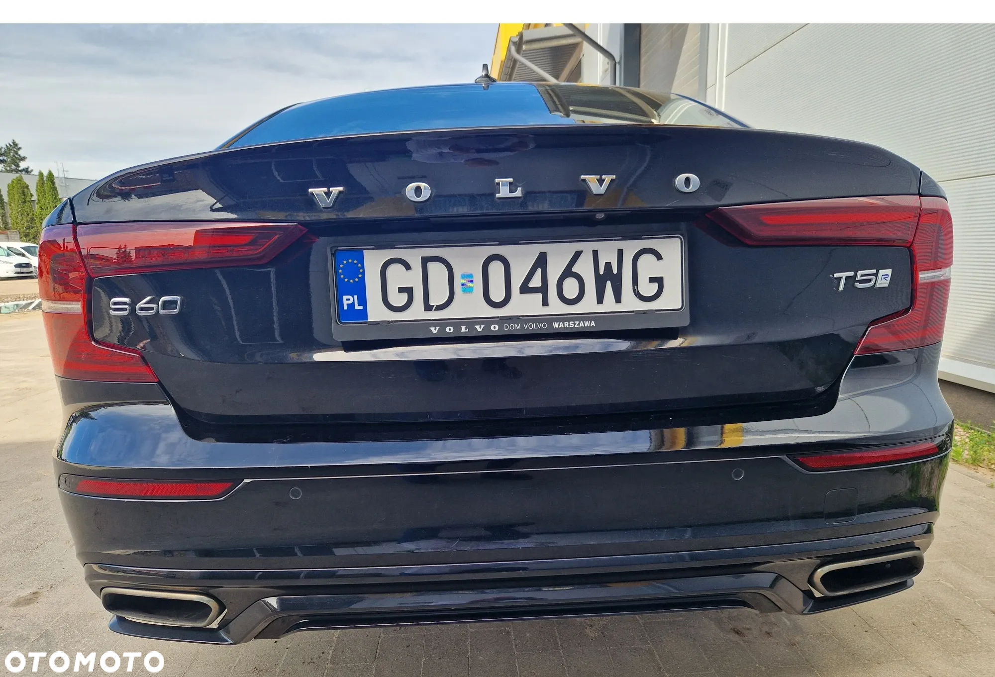 Volvo S60 T5 R-Design - 6