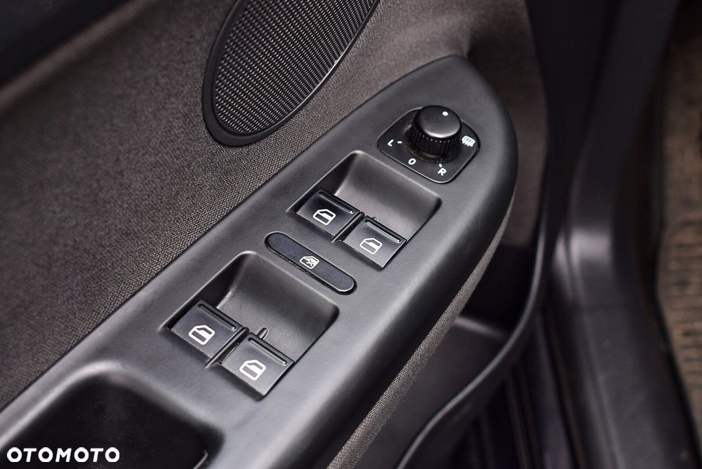 Volkswagen Golf Plus - 15