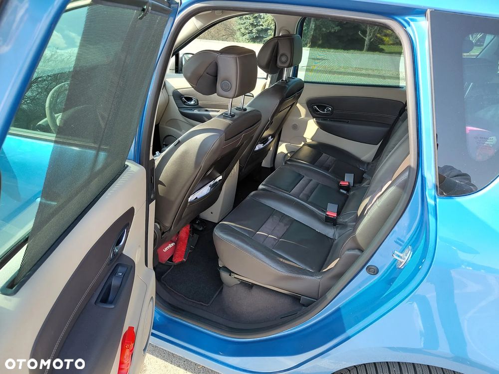 Renault Scenic 2.0 dCi Bose - 11
