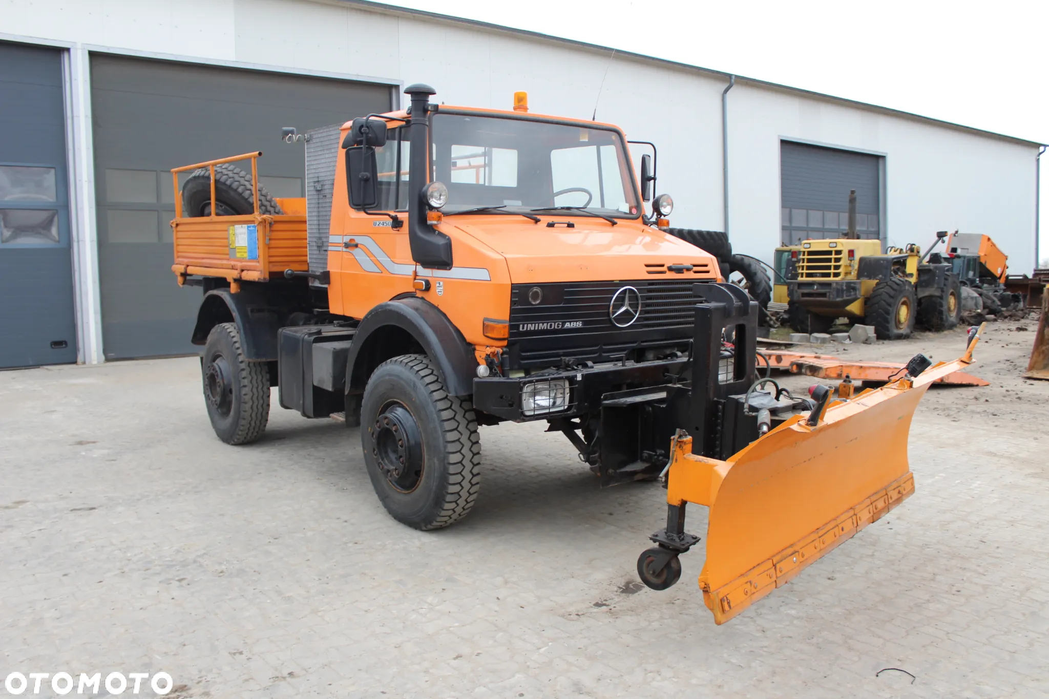 Mercedes-Benz UNIMOG U 2450 z Niemiec - 5