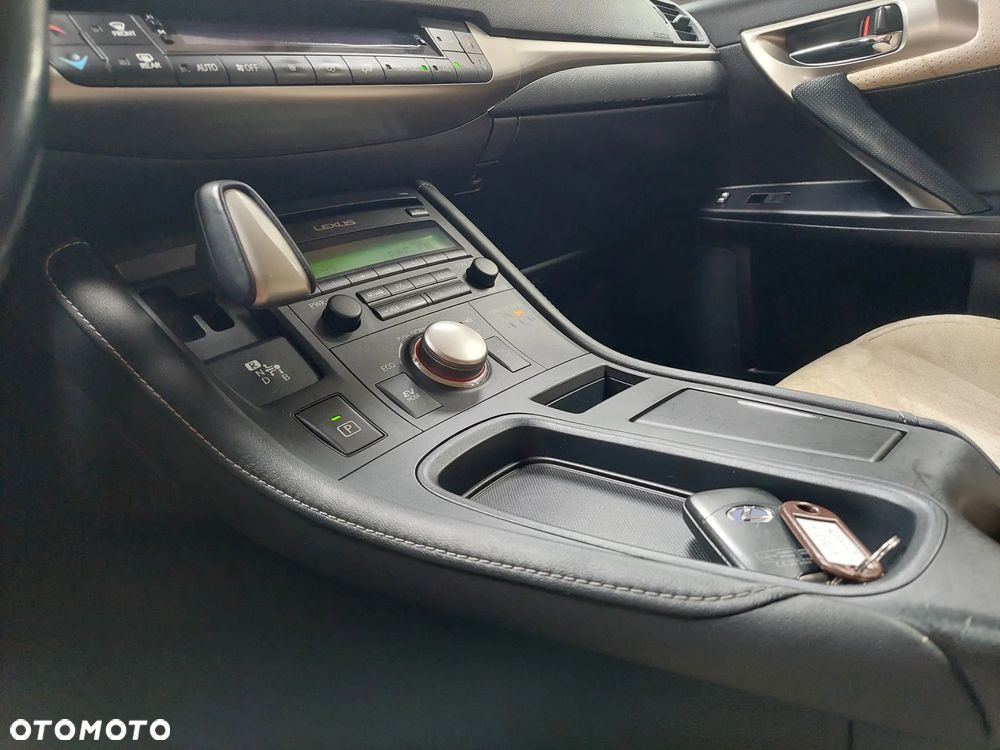 Lexus CT - 39