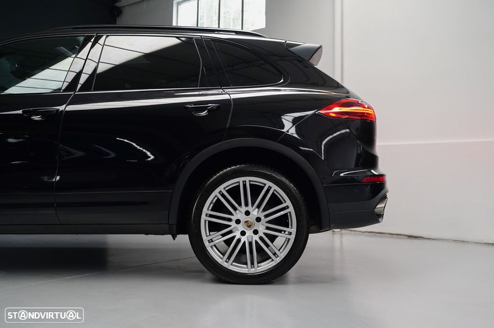 Porsche Cayenne - 19