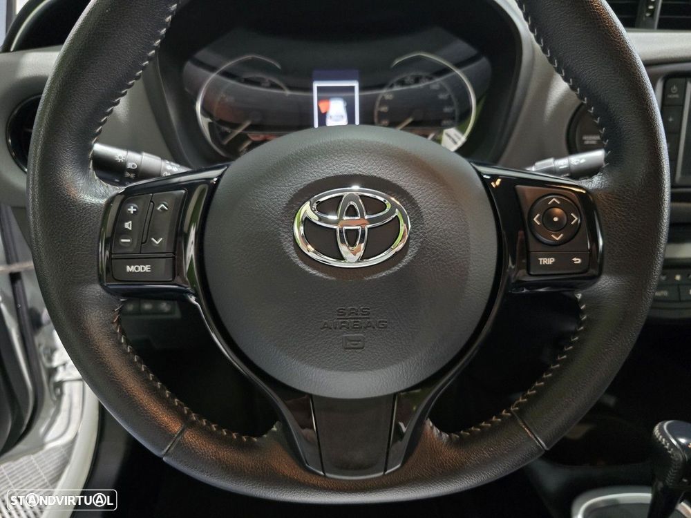 Toyota Yaris 1.5 HSD Comfort - 25