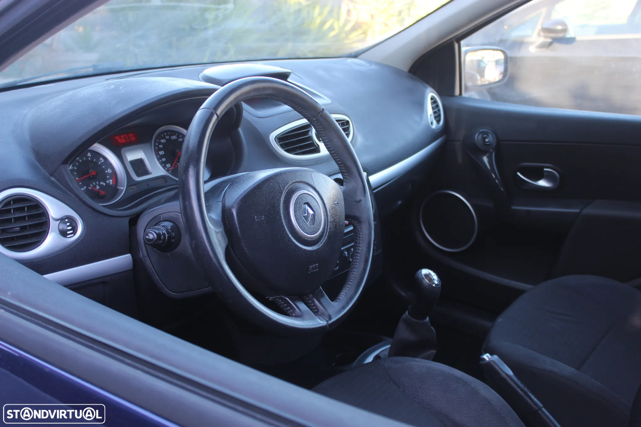 Renault Clio 1.2 16V Dynamique S - 2