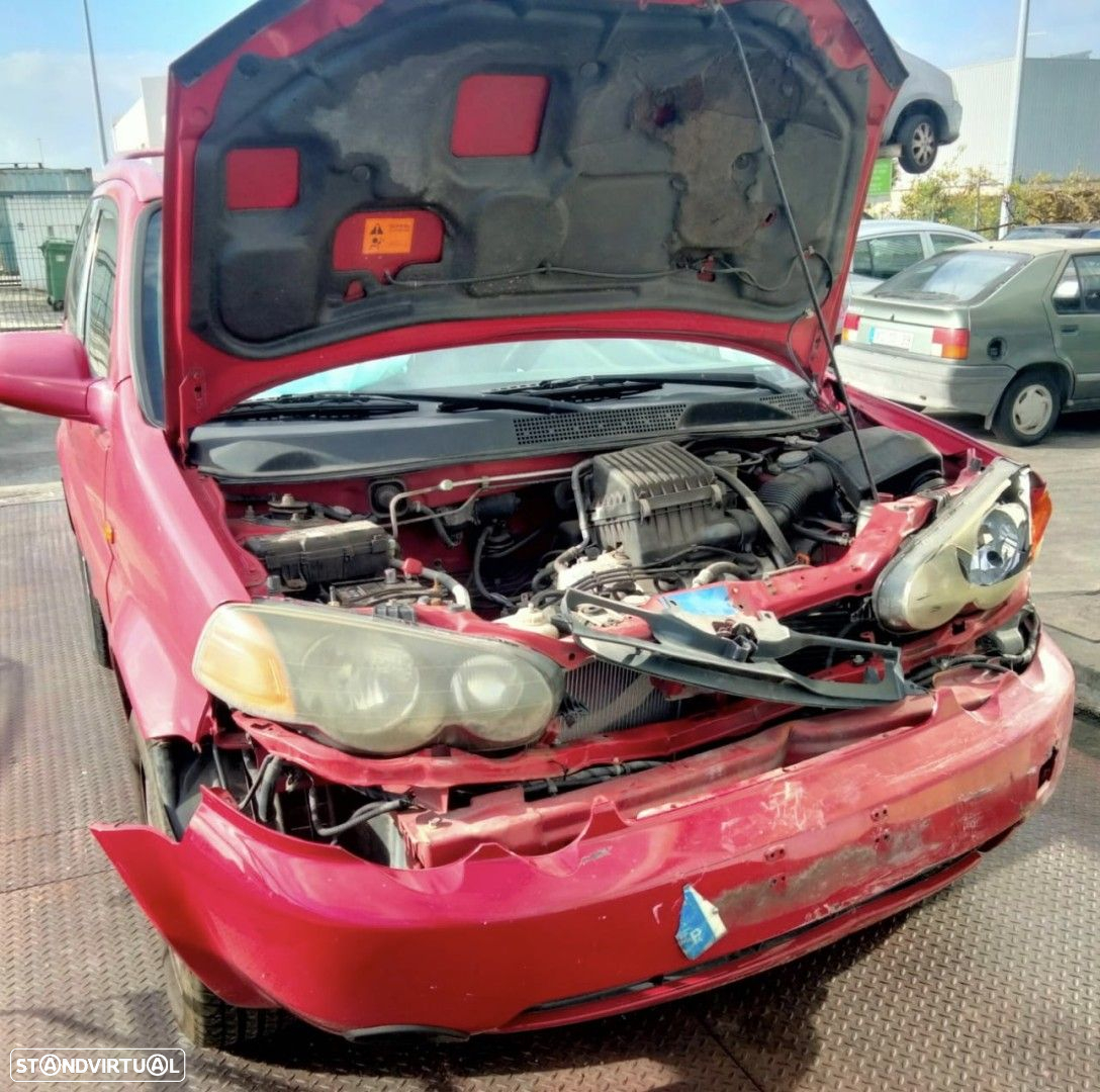 Honda HRV 1.6i de 1999 disponível para peças - Catalisador vendido - 2