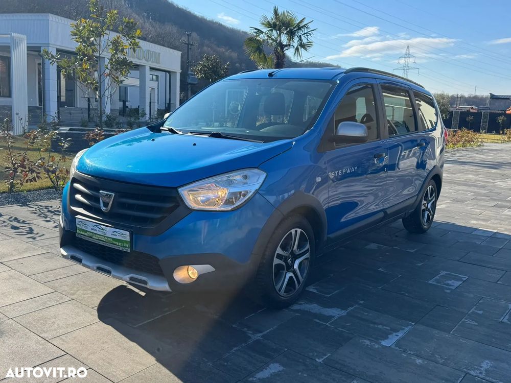 Dacia Lodgy 1.2 TCe 115 CP Stepway - 2