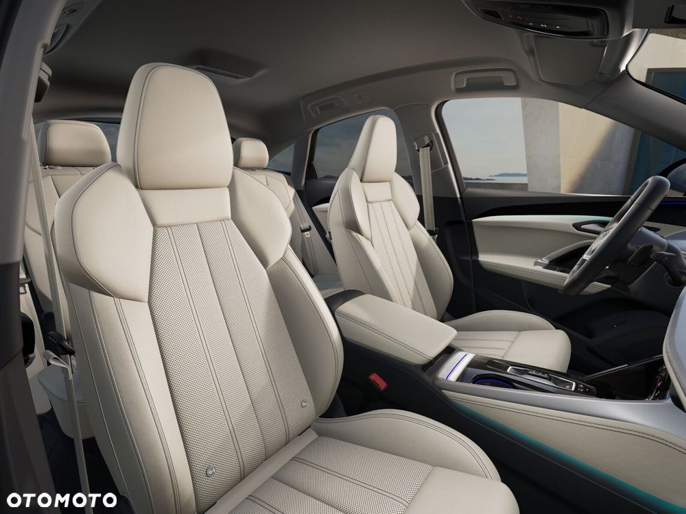 Audi Q5 Sportback - 8
