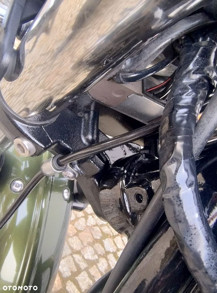 Triumph Thruxton - 37