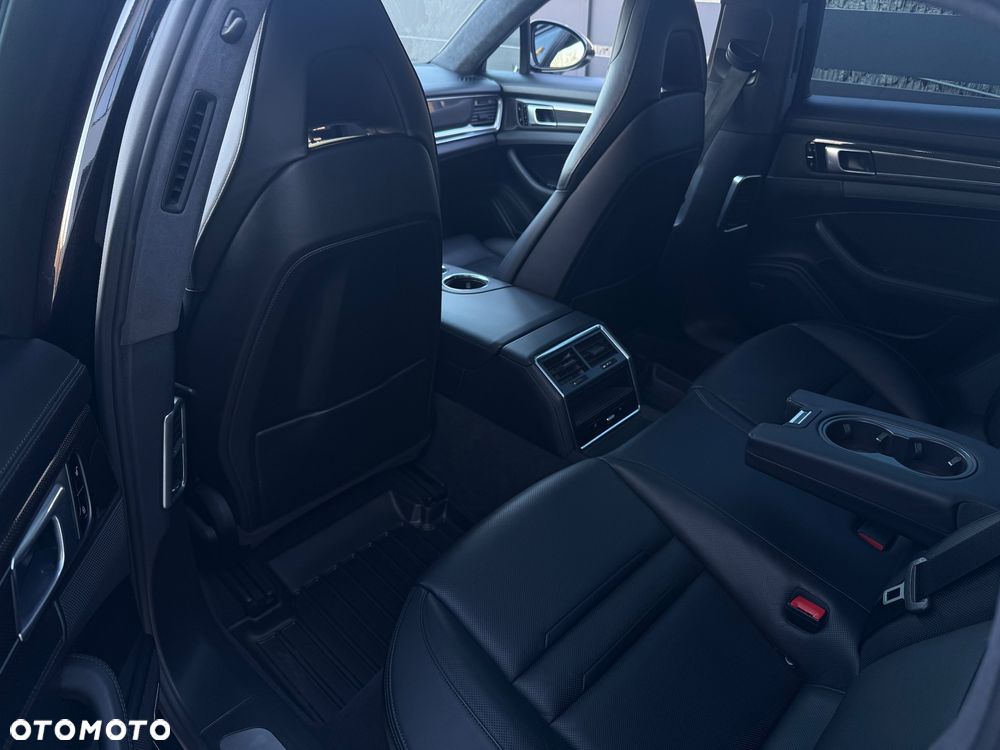 Porsche Panamera Turbo - 10