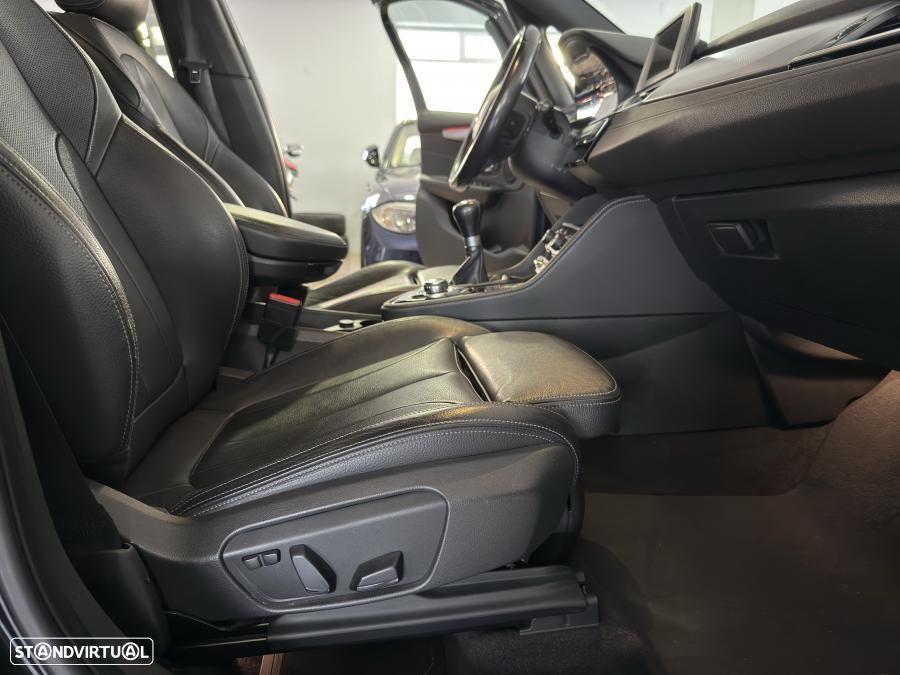 BMW 216 Active Tourer d Pack M - 18