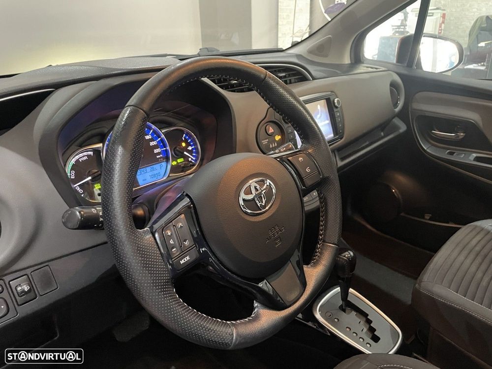 Toyota Yaris 1.5 HSD Sport+P.Techno - 21