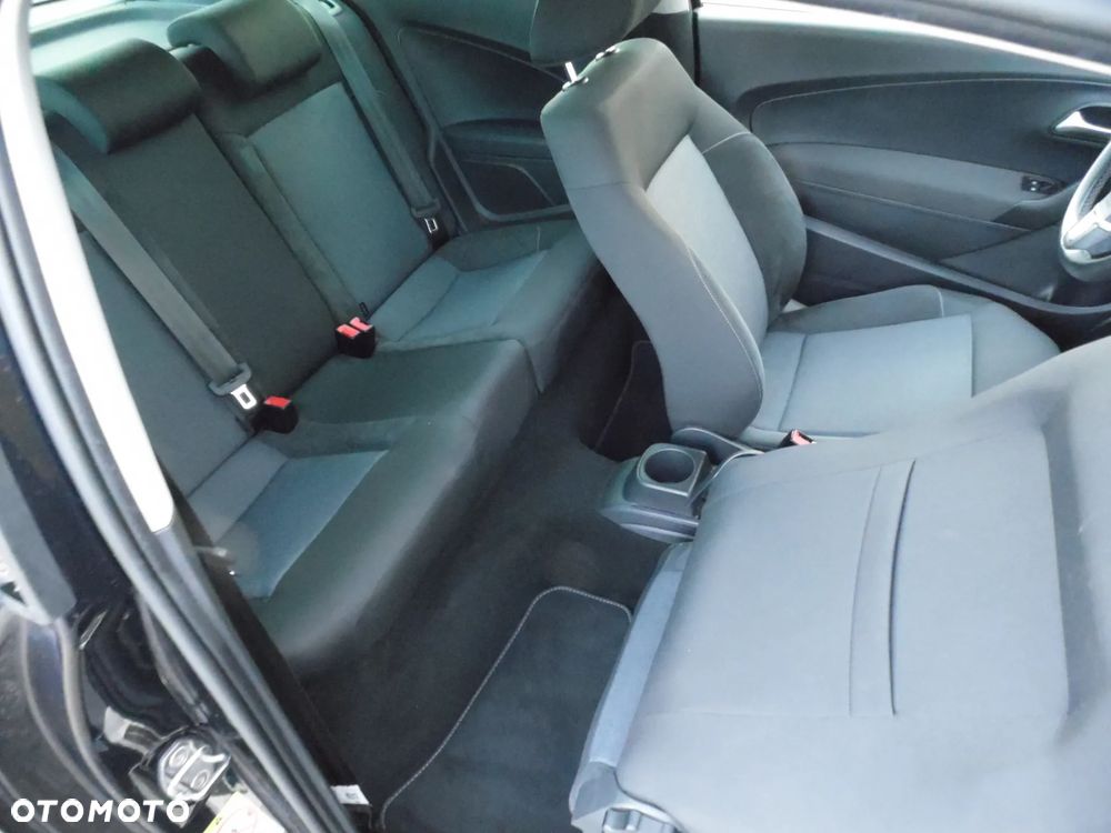 Volkswagen Polo 1.4 16V Highline DSG - 15