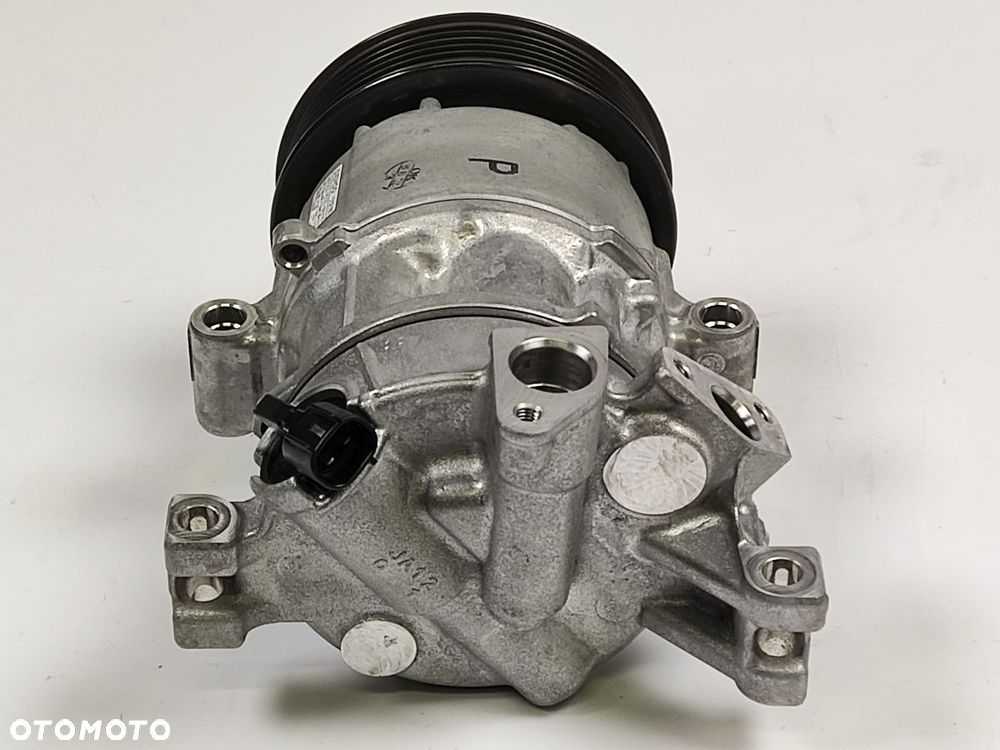 TOYOTA YARIS 1.5i 19-24r Kompresor Klimatyzacji - 4