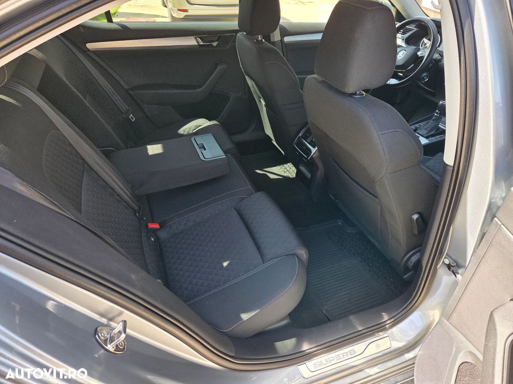 Skoda Superb 2.0 TDI DSG Style - 16