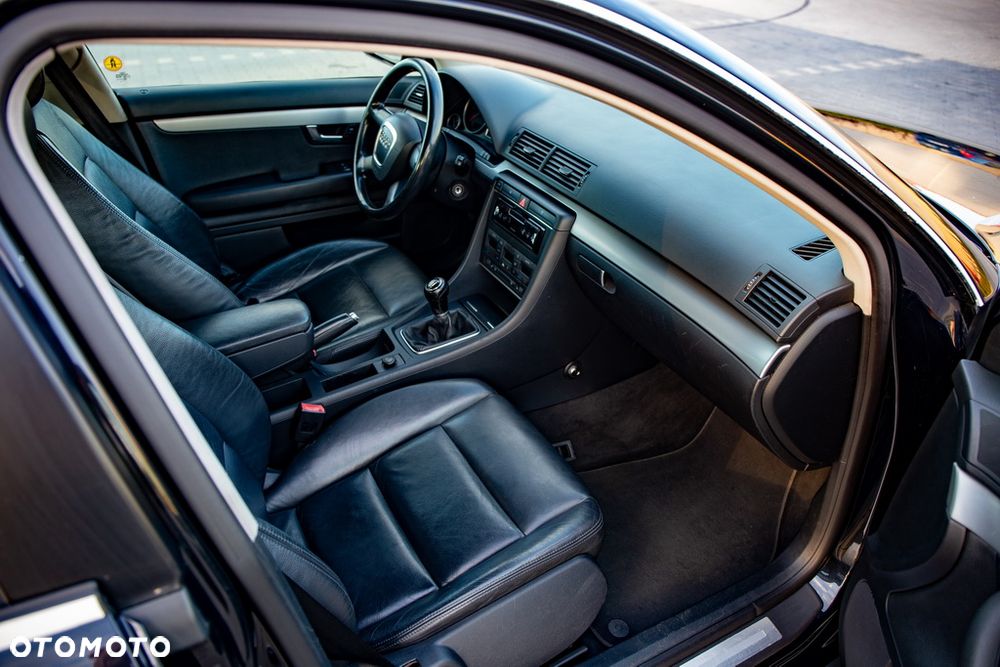 Audi A4 Limousine - 20
