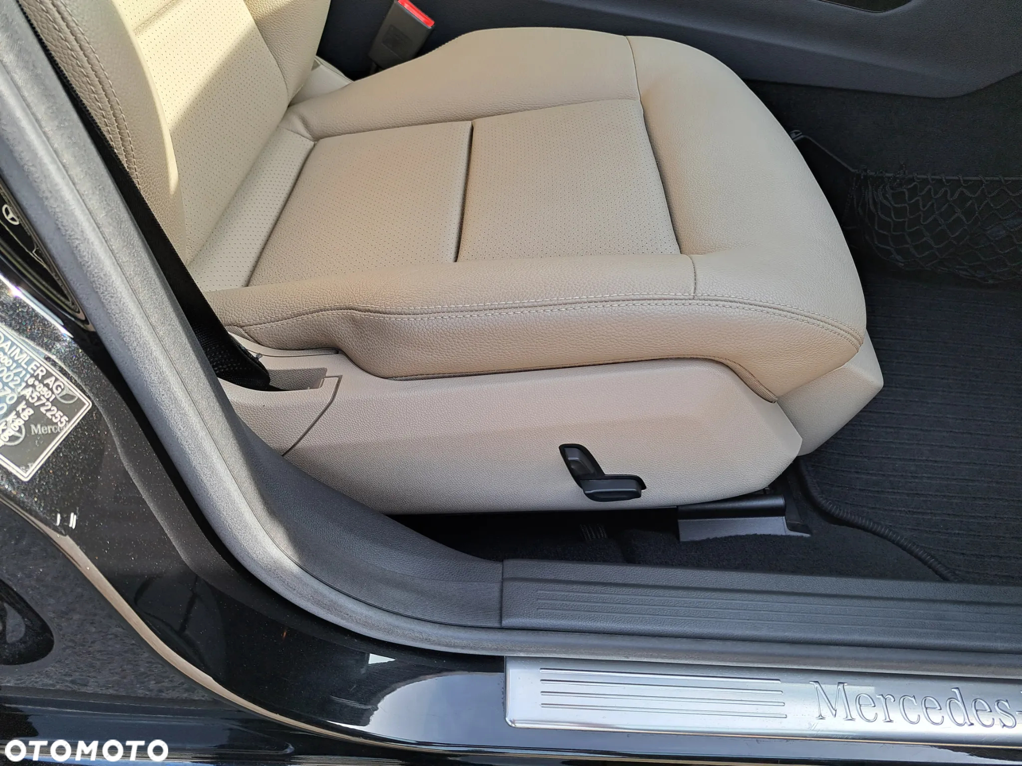 Mercedes-Benz Klasa E 220 CDI BlueEff Avantgarde - 18