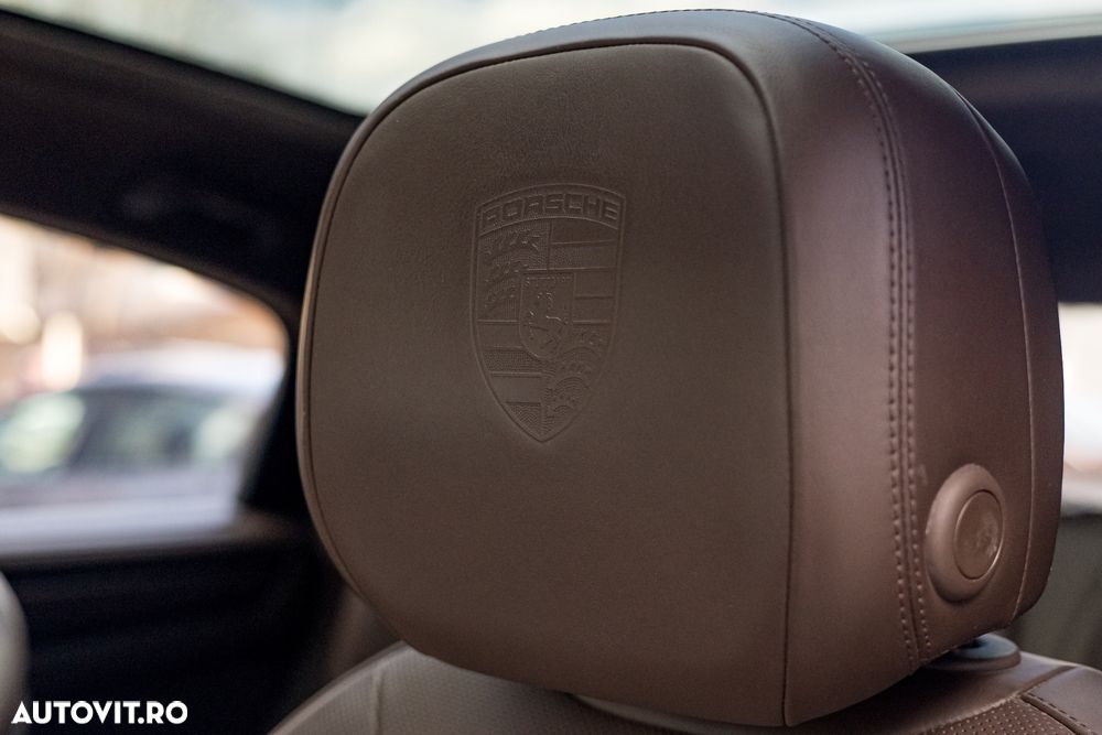 Porsche Cayenne - 23