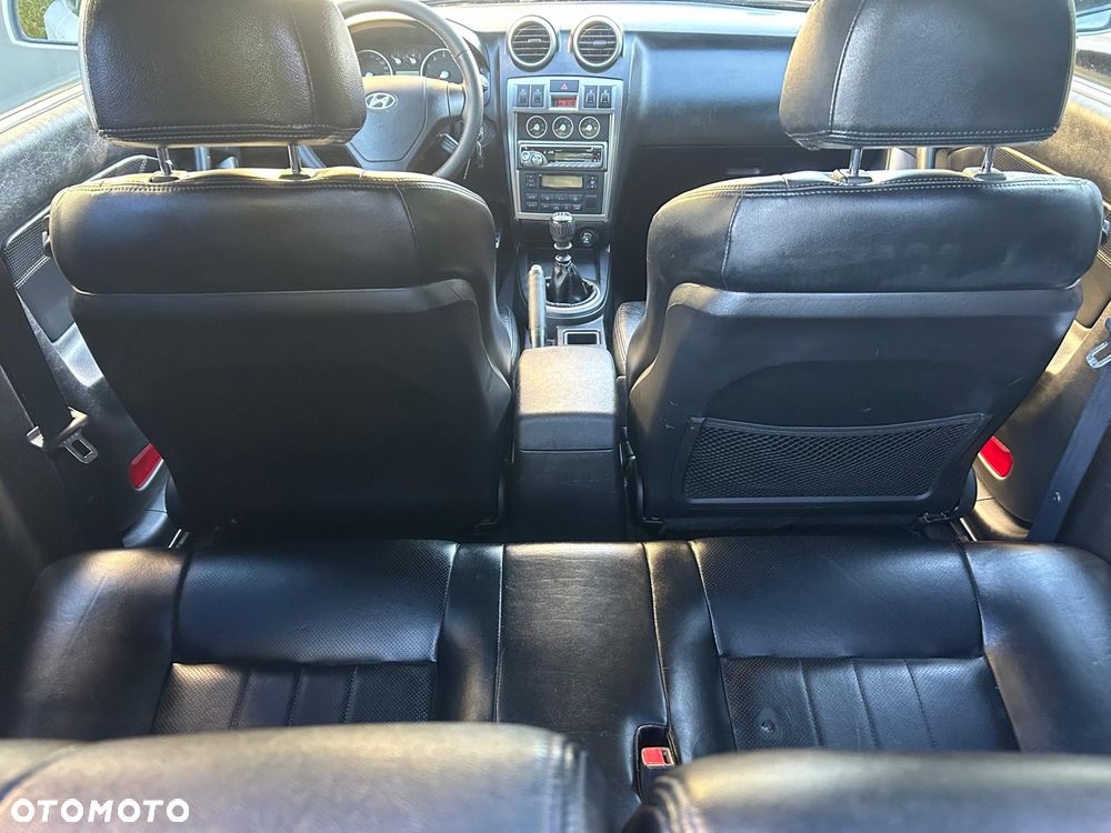 Hyundai Coupe 2.7 GLS - 11