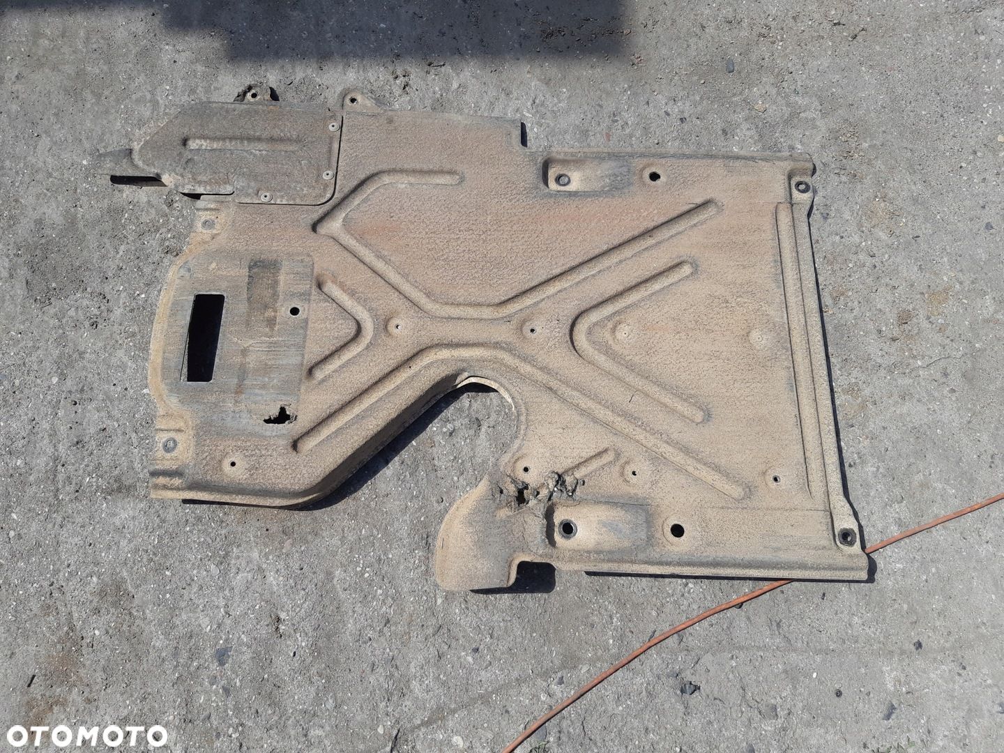 AUDI A4 B8 LIFT OSŁONA PŁYTA POD SKRZYNIE - 1
