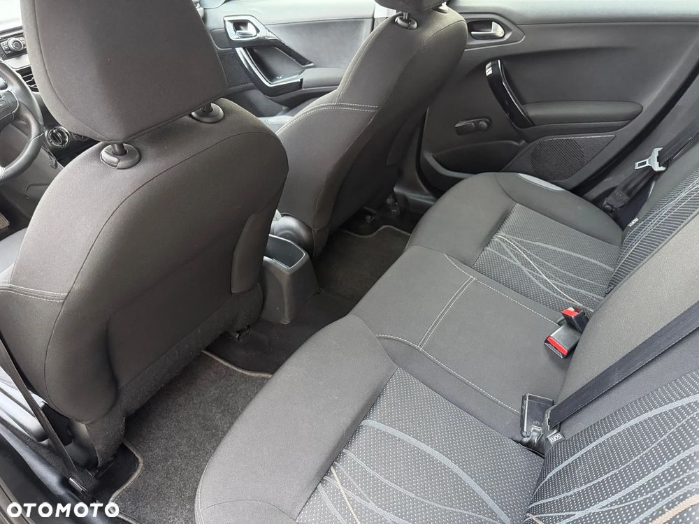 Peugeot 208 1.4 HDi Active Pack - 21