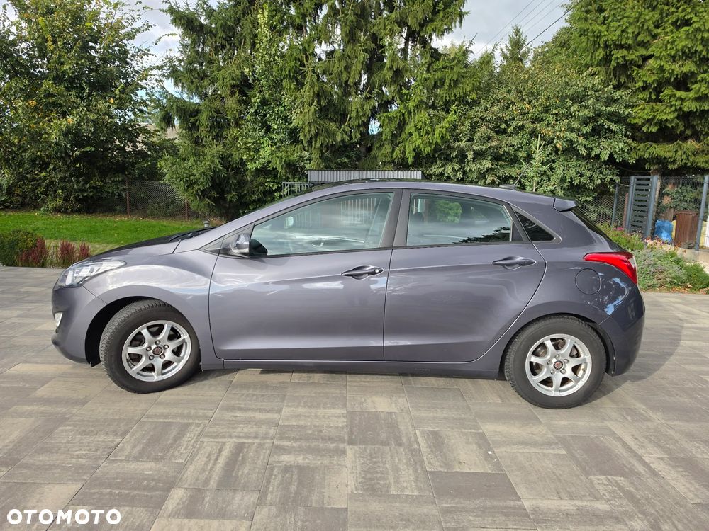 Hyundai i30 blue 1.4 Style - 9