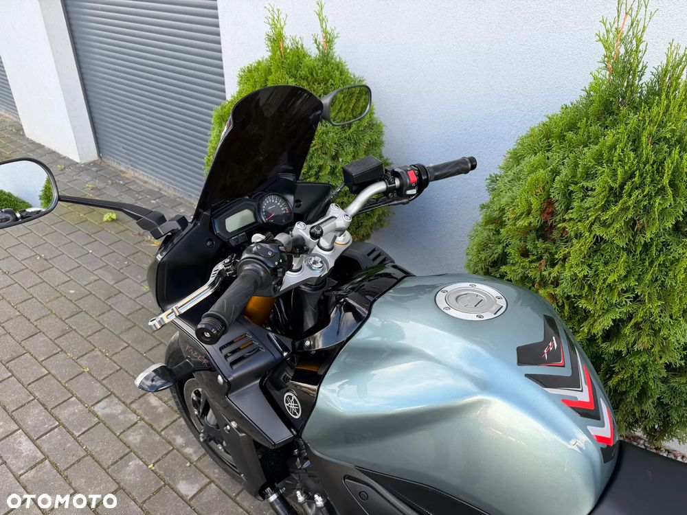 Yamaha FZ - 41