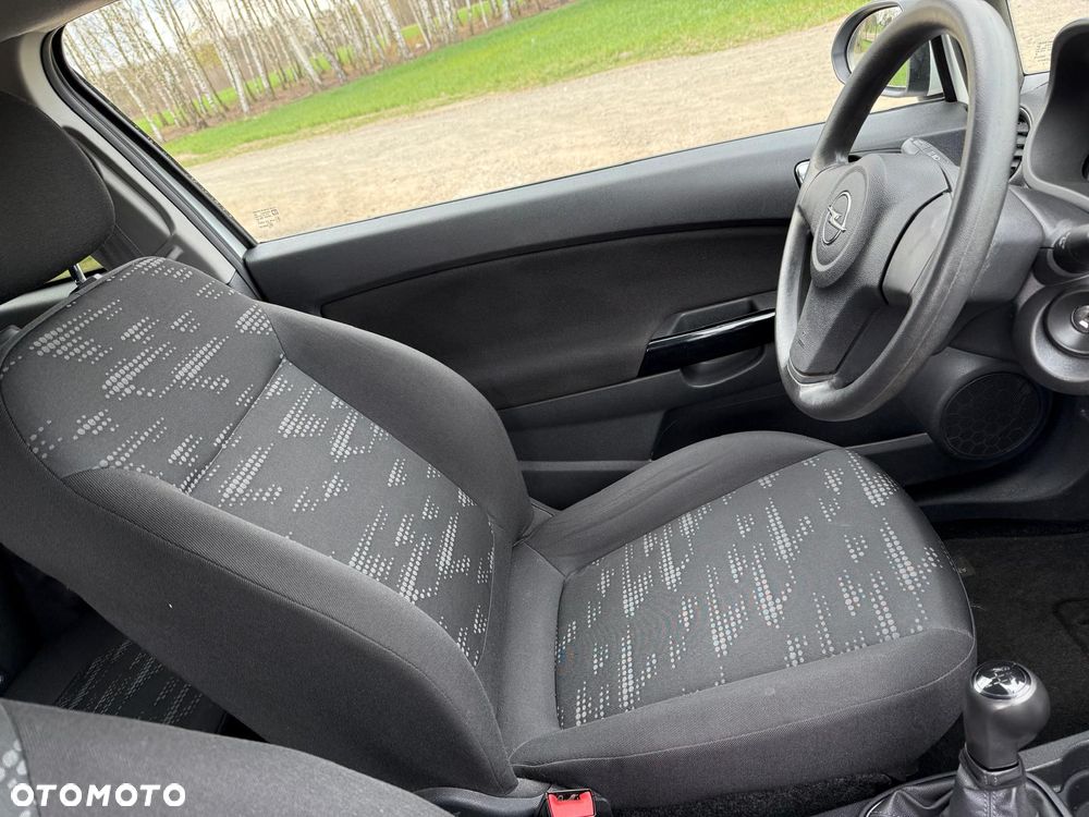 Opel Corsa 1.2 16V Essentia - 16