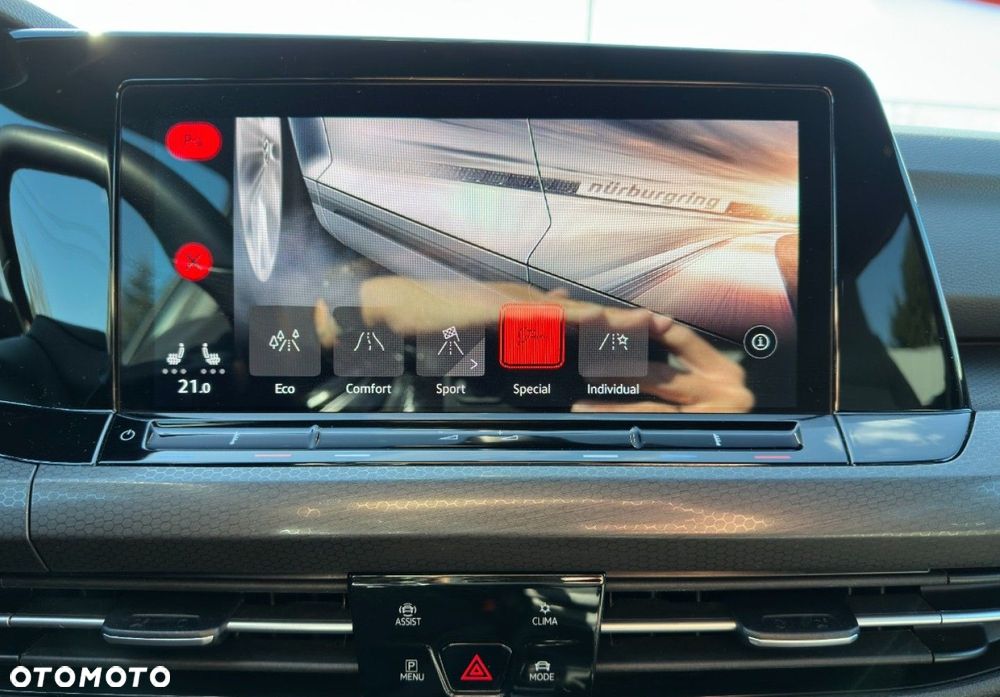 Volkswagen Golf - 24