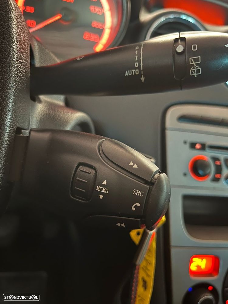 Peugeot 308 SW 1.6 HDi Executive - 20
