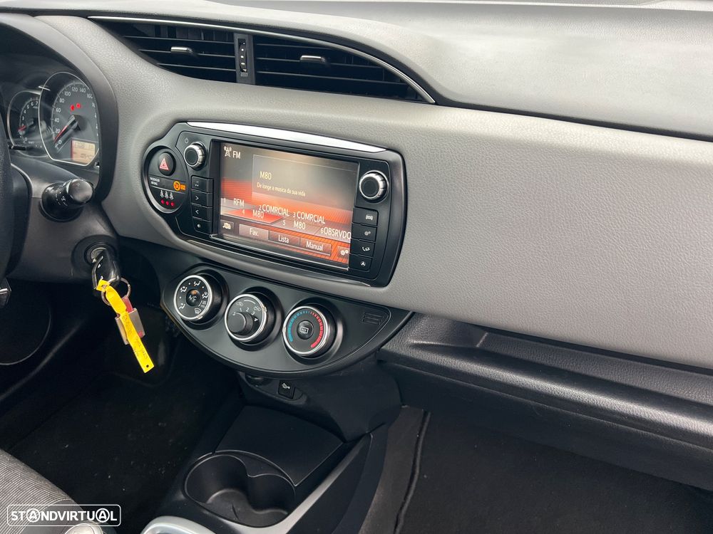 Toyota Yaris 1.0 VVT-i Comfort +PS Style +P.Techno +P.Sport - 7