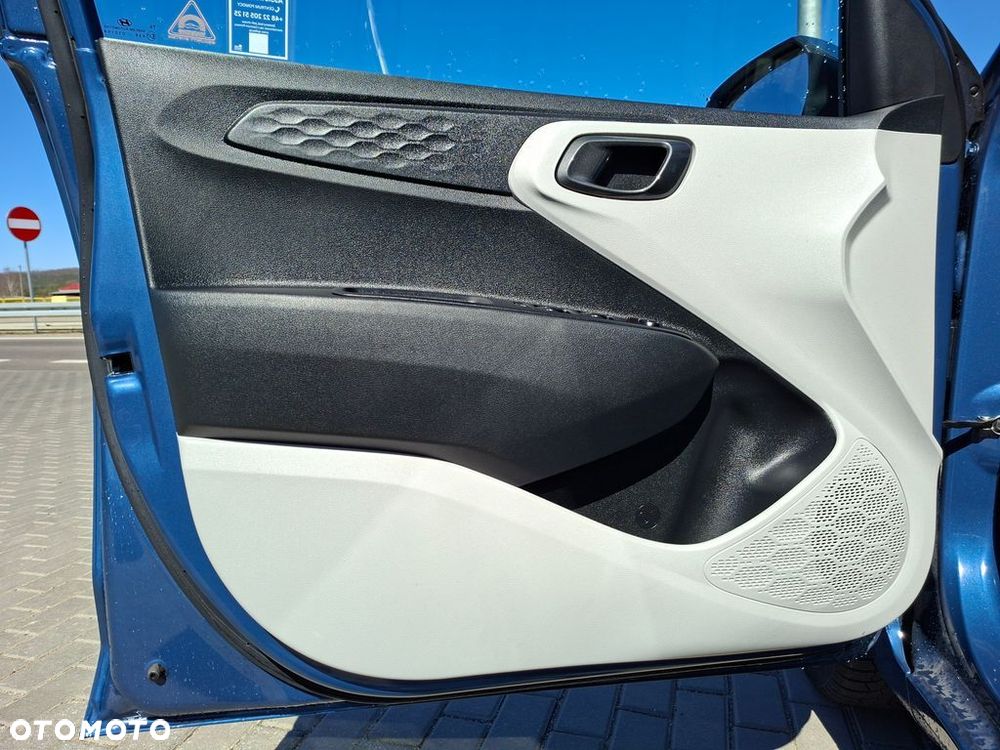 Hyundai i10 - 12