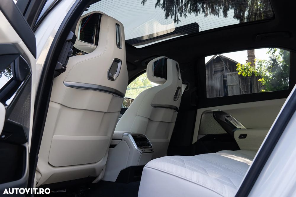 BMW Seria 7 740d xDrive MHEV - 16