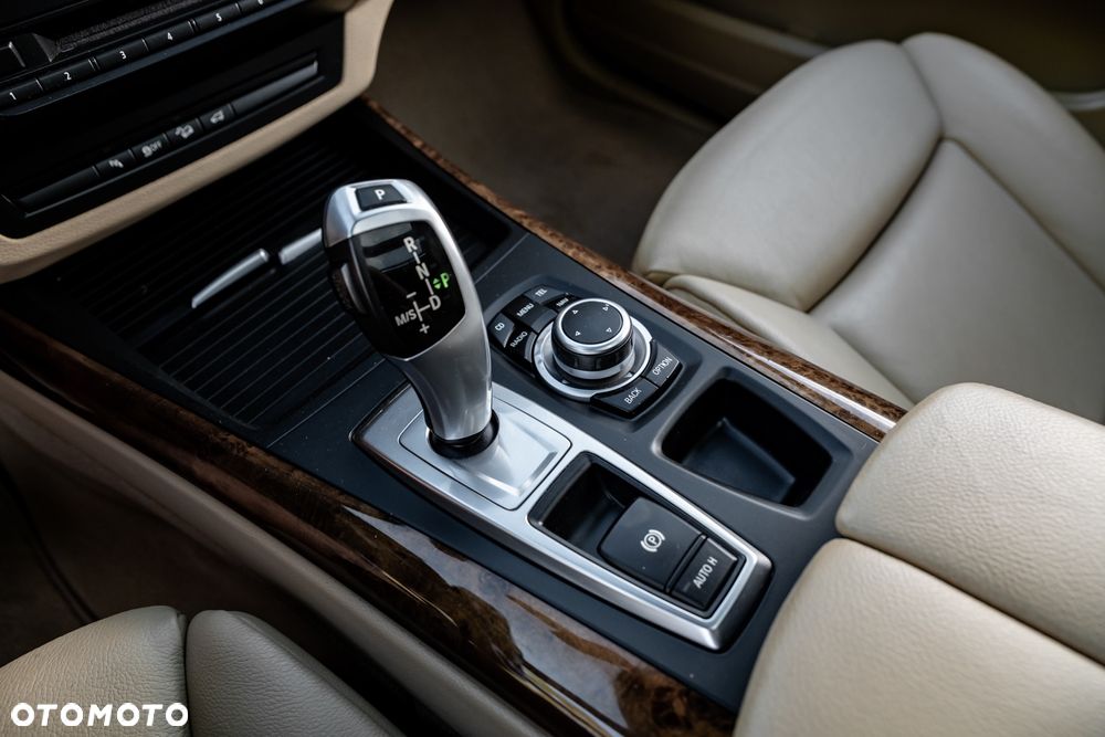 BMW X5 xDrive35d - 39
