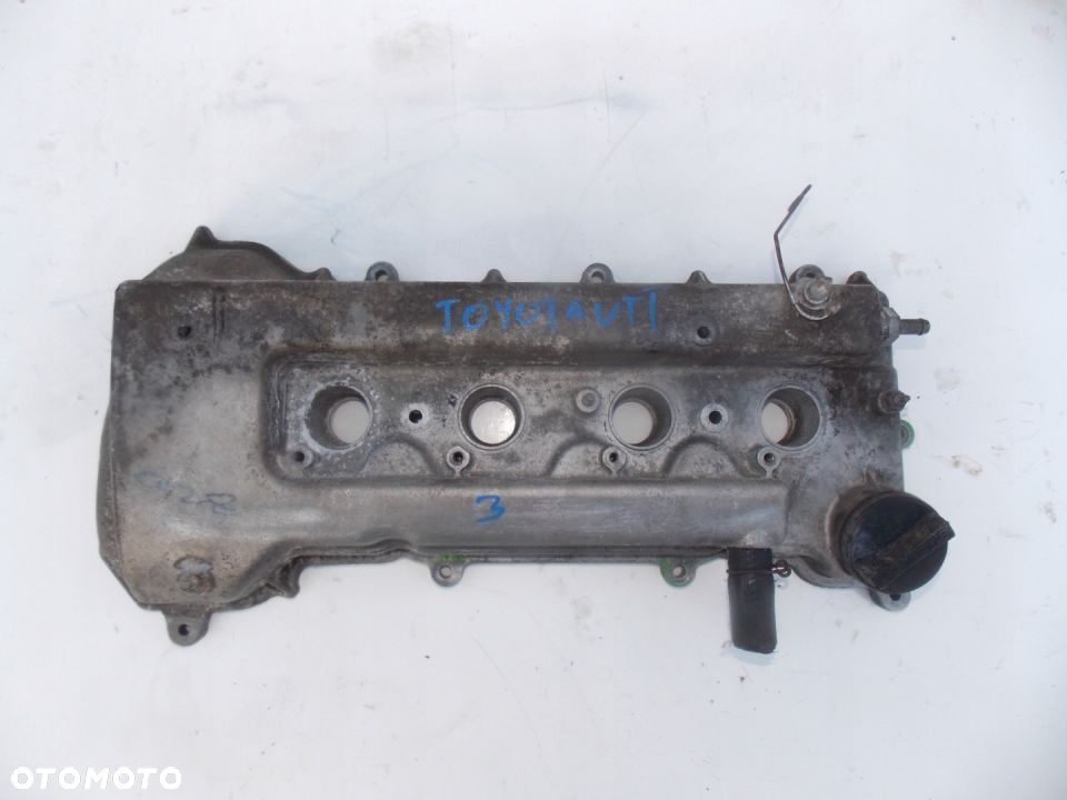 pokrywa zaworów toyota corolla e12 auris 1.4 4zz - 2