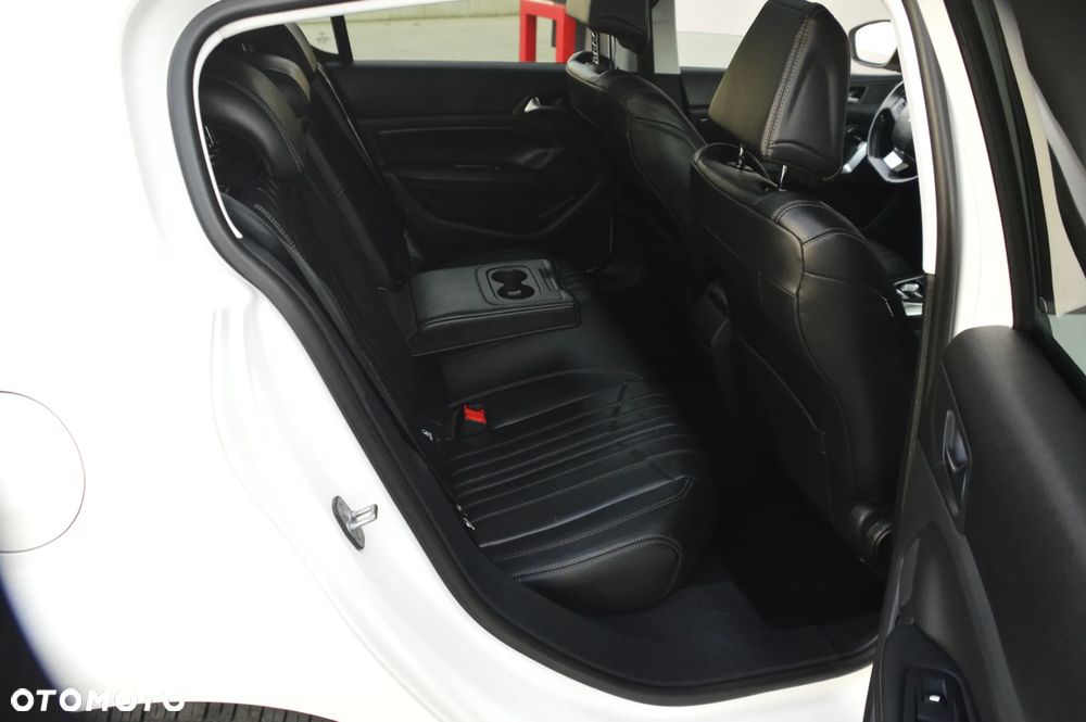 Peugeot 308 155 THP Allure - 32