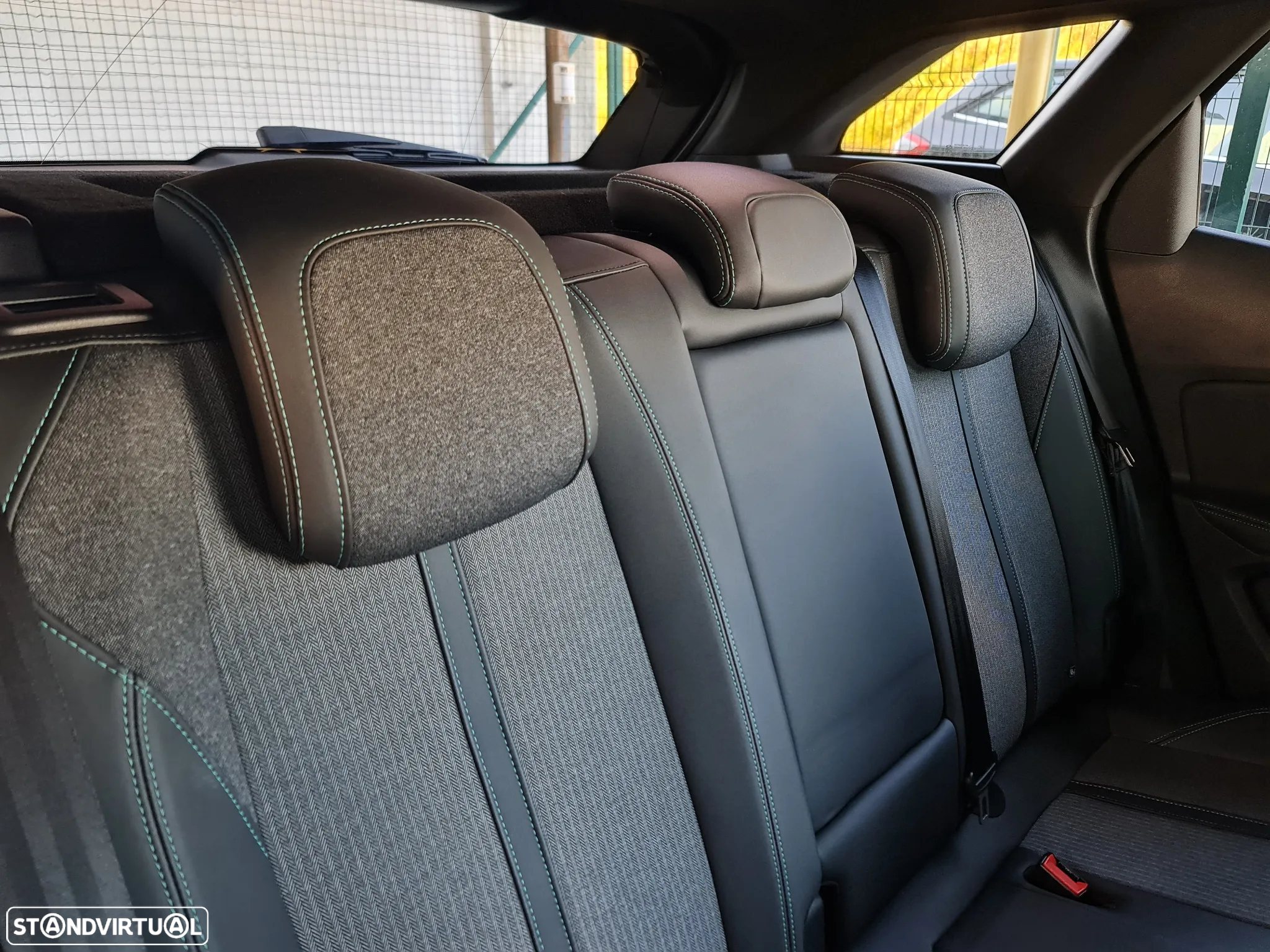 Peugeot 3008 PureTech 130 Stop & Start Allure - 28