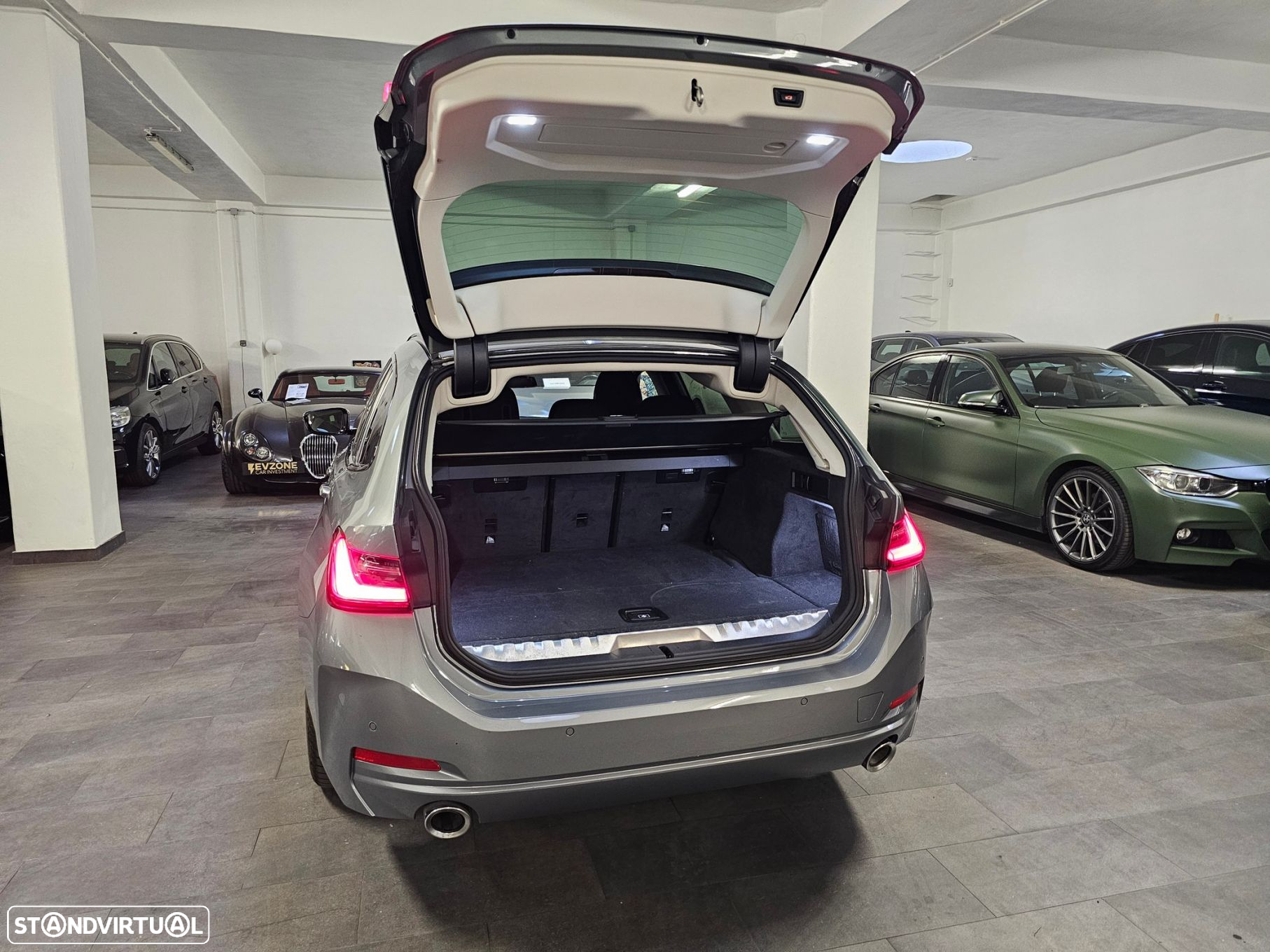 BMW 320 e Touring Corporate Edition Auto - 29