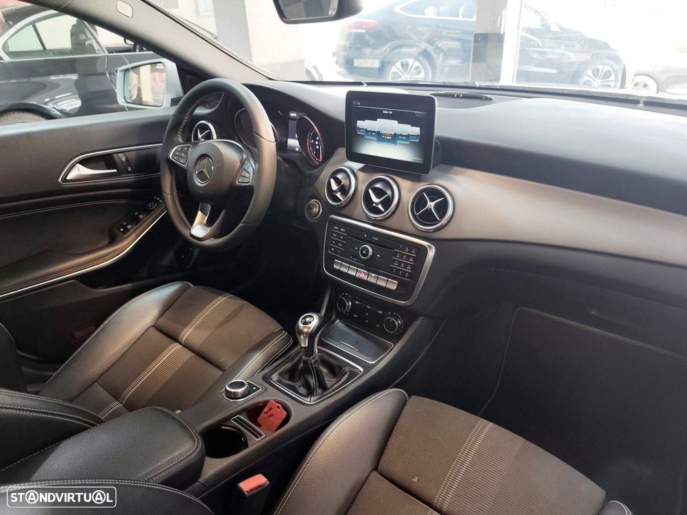 Mercedes-Benz CLA 180 d Urban - 17