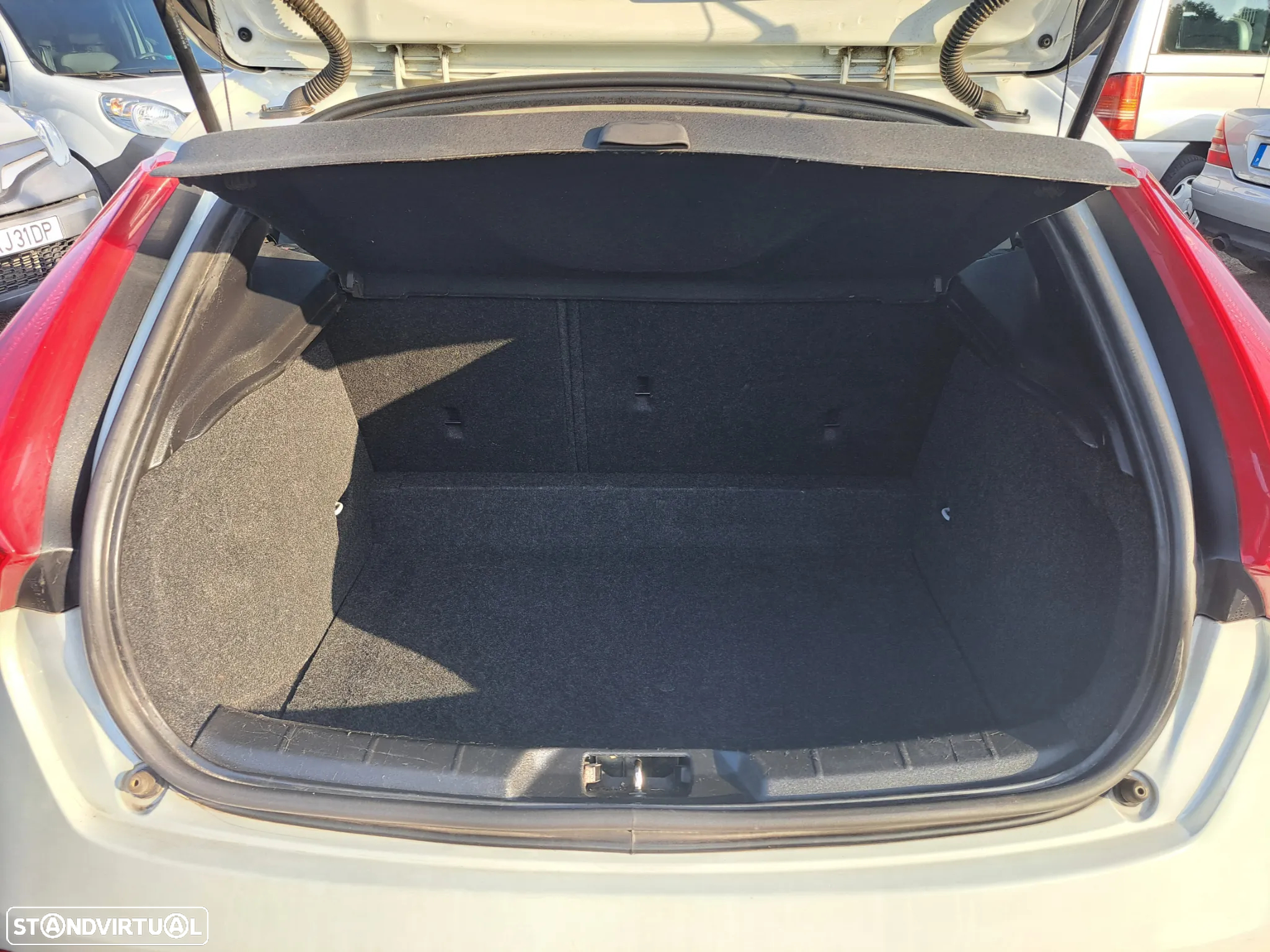 Volvo V40 1.6 D2 Momentum - 18