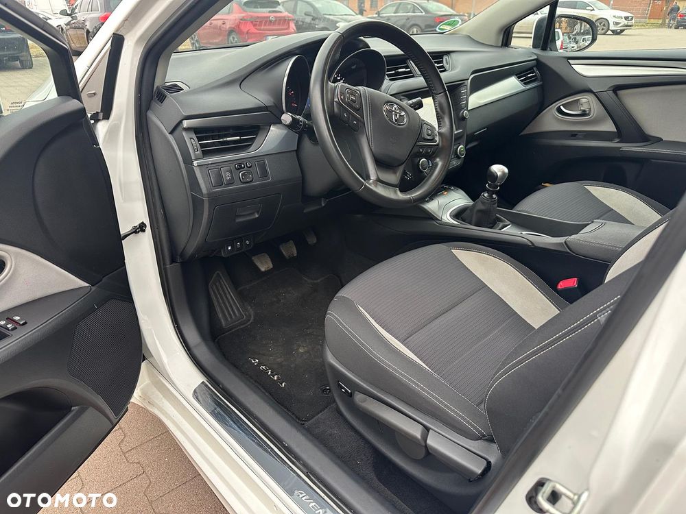 Toyota Avensis 2.0 D-4D Premium - 9