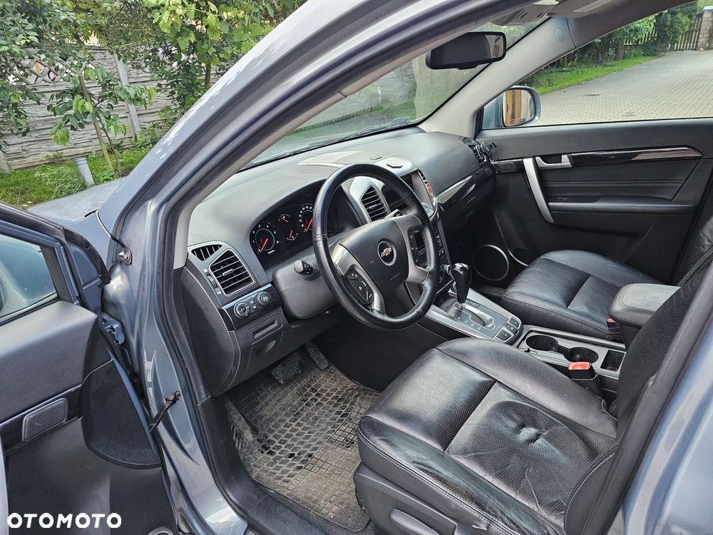 Chevrolet Captiva 2.2 D LT+ - 11